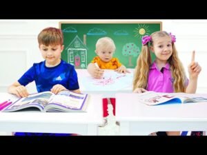 I bambini Rom hanno diritto a frequentare la scuola 8 bambini rom felici che studiano insieme