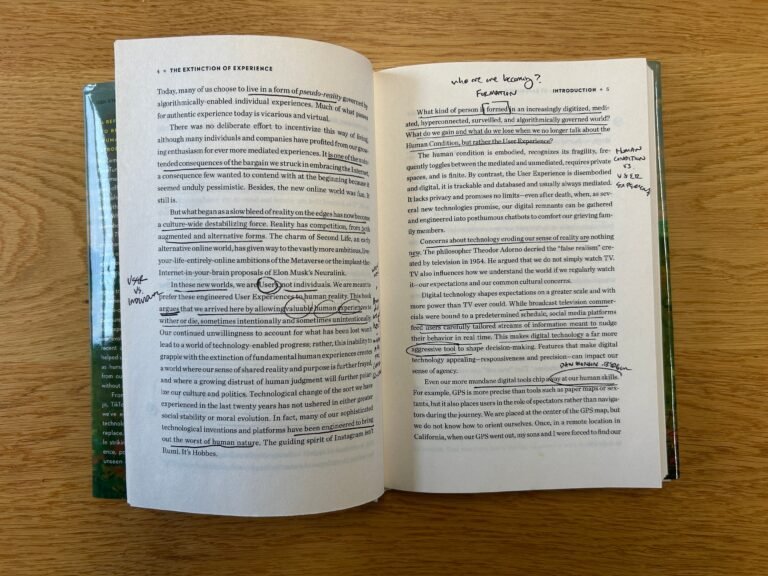 libro aperto su pagina ufficiale concorsi