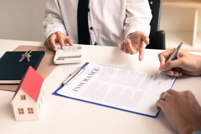 persona che firma un contratto finanziario