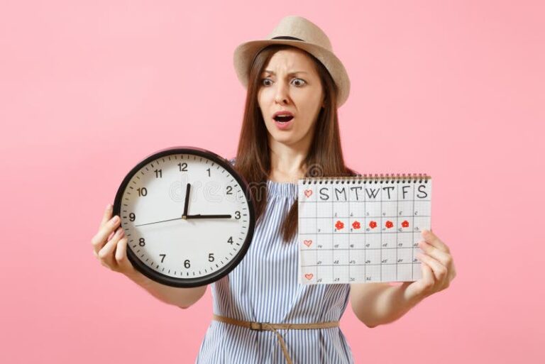 Il Contratto a Tempo Determinato Si Estingue in Caso di Malattia 2 persona triste con calendario e medicina